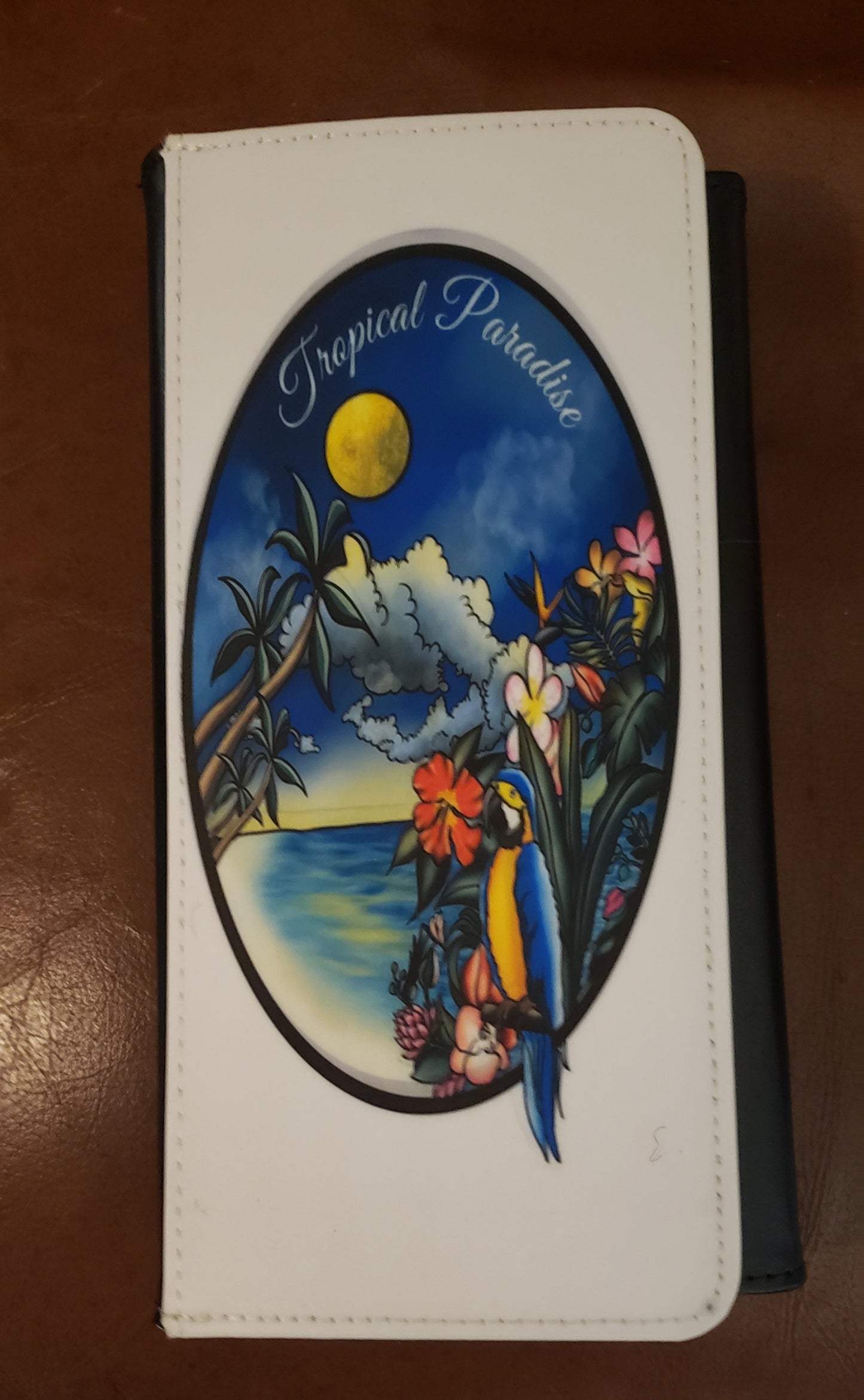 Wristlet/purse with strap